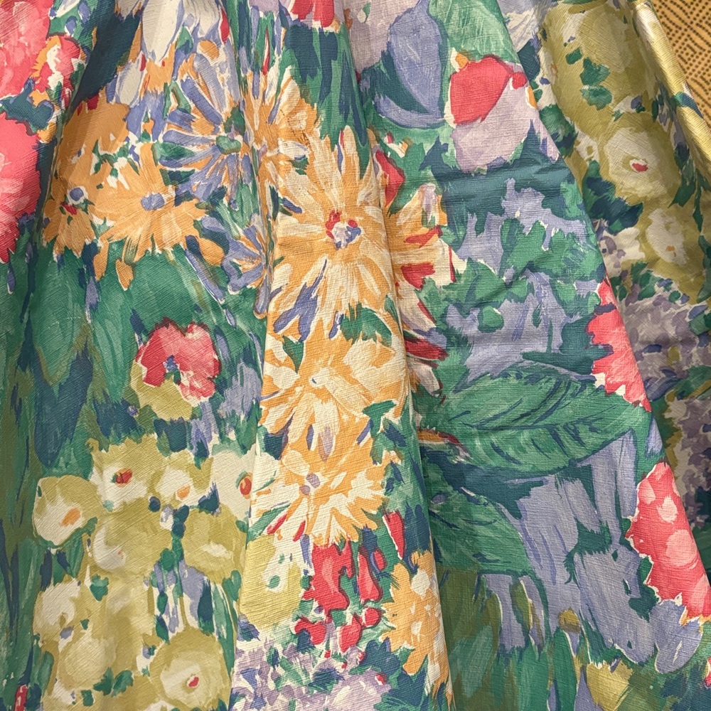 Floral Dining Table Linens with Matching Cloth Napkins - Picture 2 of 7